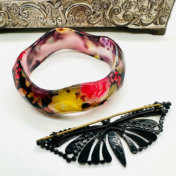 Vintage Butterfly Brooch and Rose Floral Bangle Bracelet - Picture 4 of 8